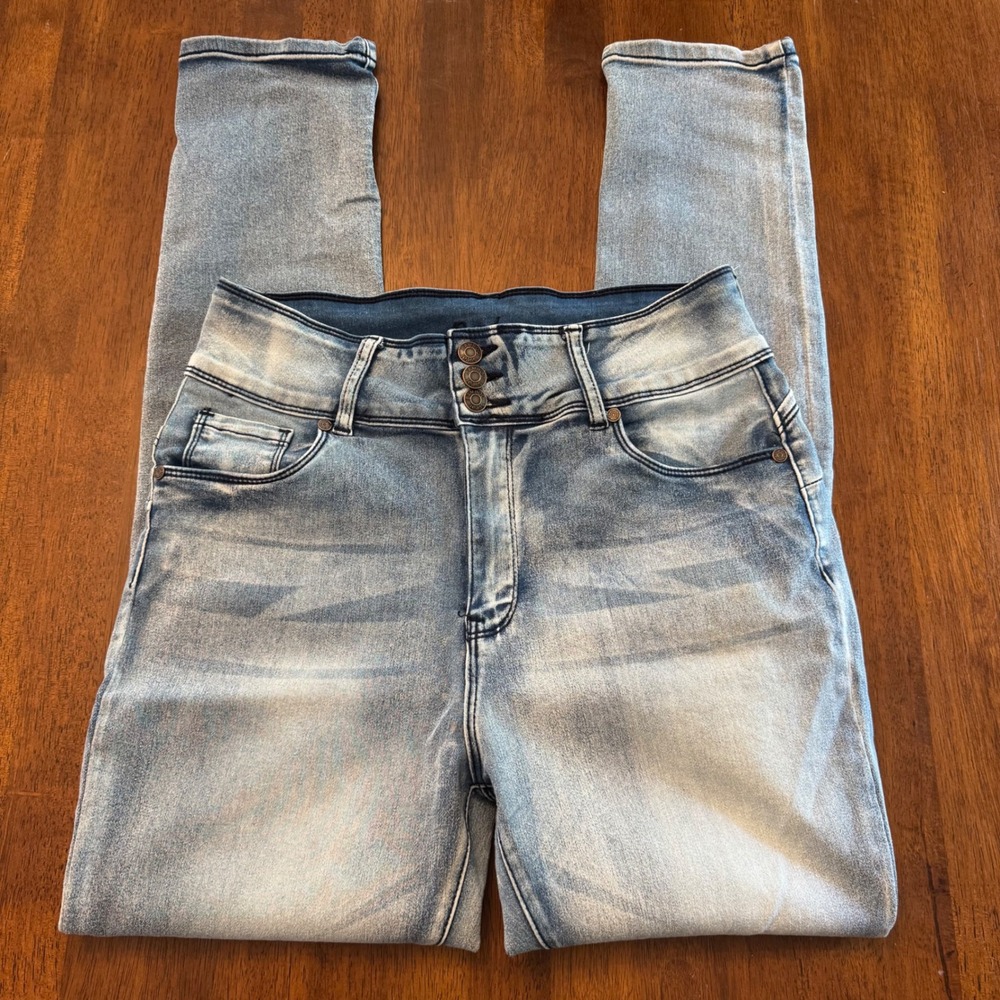 Bamboo Jeans Juniors Size 13 High Waisted Skinny Jeans Light Wash Triple Button - Picture 2 of 6
